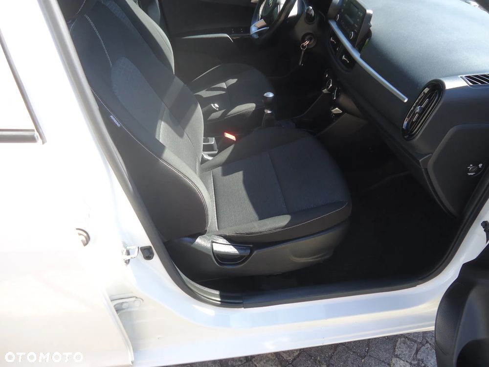 Kia Picanto 1.0 L - 12