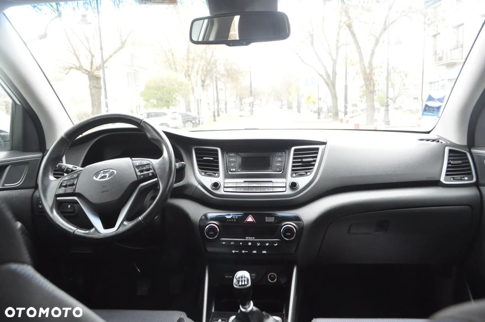 Hyundai Tucson 1.7 CRDI BlueDrive Comfort 2WD - 10