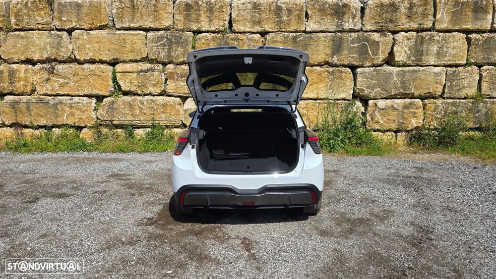 MG MG4 64 kWh Luxury - 53