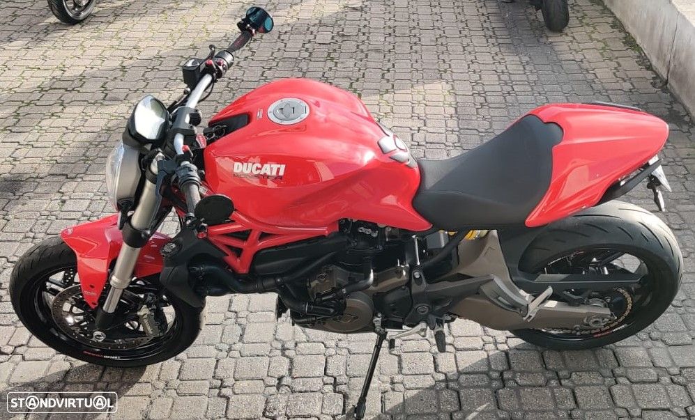Ducati Monster 821 - 4