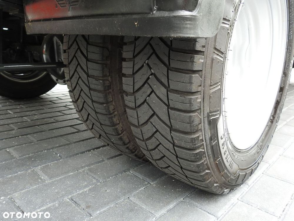 Iveco DAILY 35C15 KONTENER CHŁODNIA -12*C ZASILANIE 230V TEMPOMAT KLIMATYZACJA BLIŹNIACZE KOŁA  150KM - 22