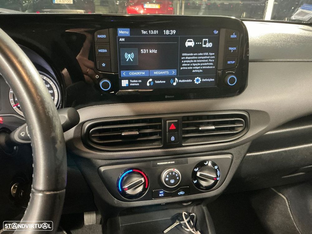 Hyundai i10 1.0 Comfort AMT - 8