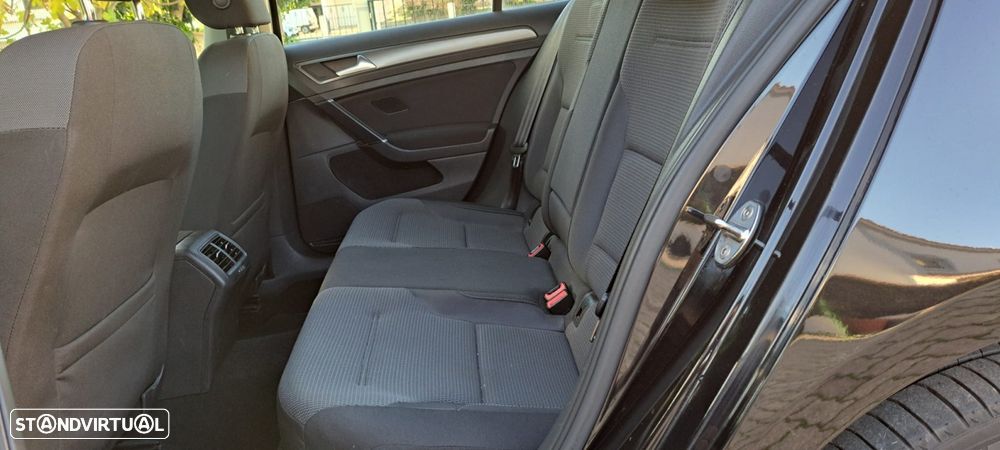 VW Golf 1.6 TDi BlueMotion Confortline - 14