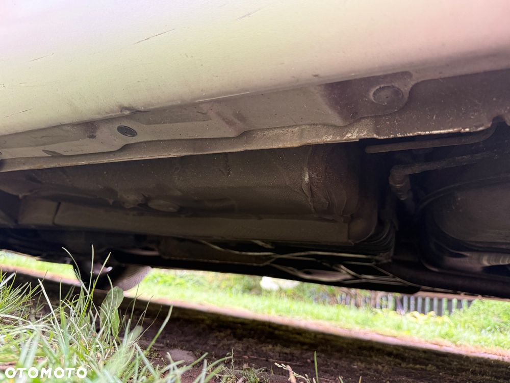 Toyota Avensis 1.8 VVT-i Sol - 29