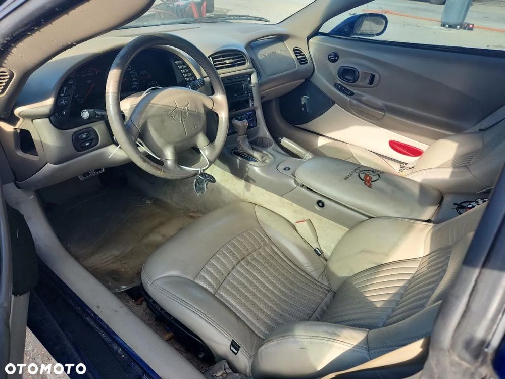 Chevrolet Corvette - 8