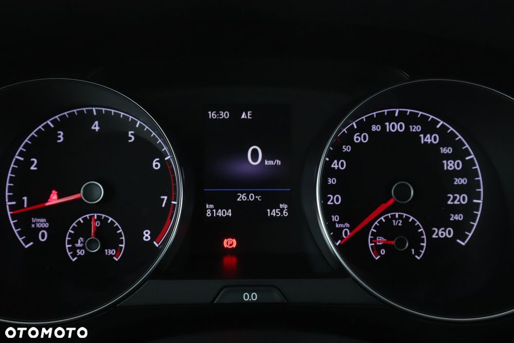 Volkswagen Golf - 11