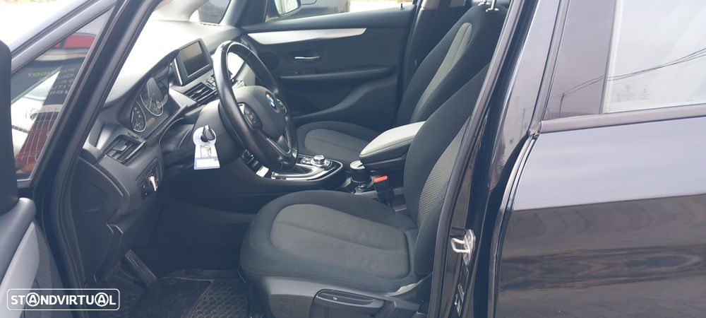 BMW 218 Active Tourer d Aut. Sport Line - 14
