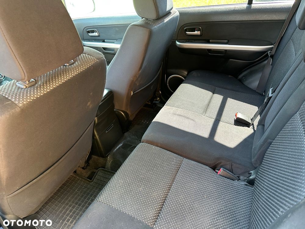 Suzuki Grand Vitara - 13