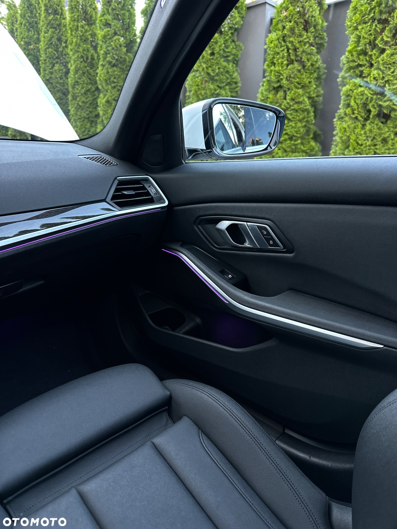 BMW Seria 3 330i Sport Line - 29
