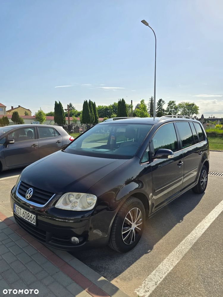 Volkswagen Touran 1.9 TDI Basis - 1