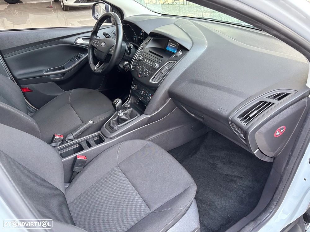 Ford Focus SW 1.0 SCTi Trend - 6