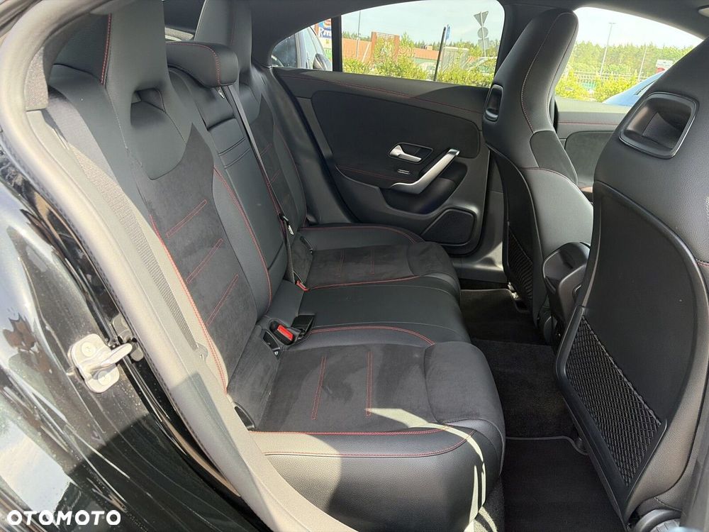 Mercedes-Benz CLA 200 AMG Line 7G-DCT - 15