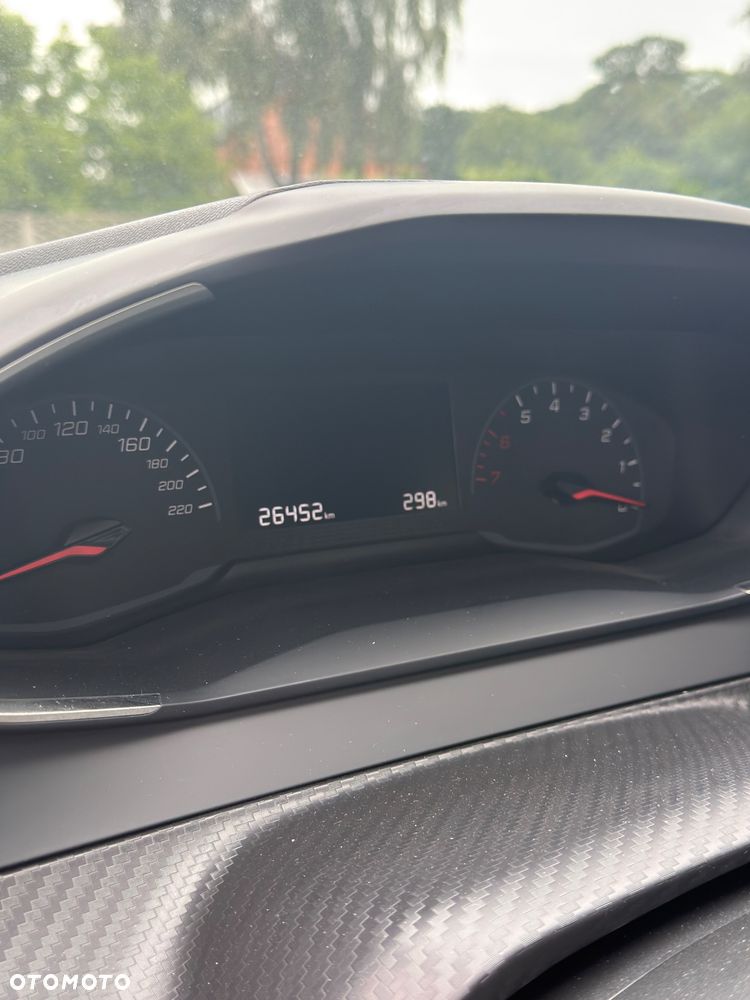 Peugeot 208 - 12