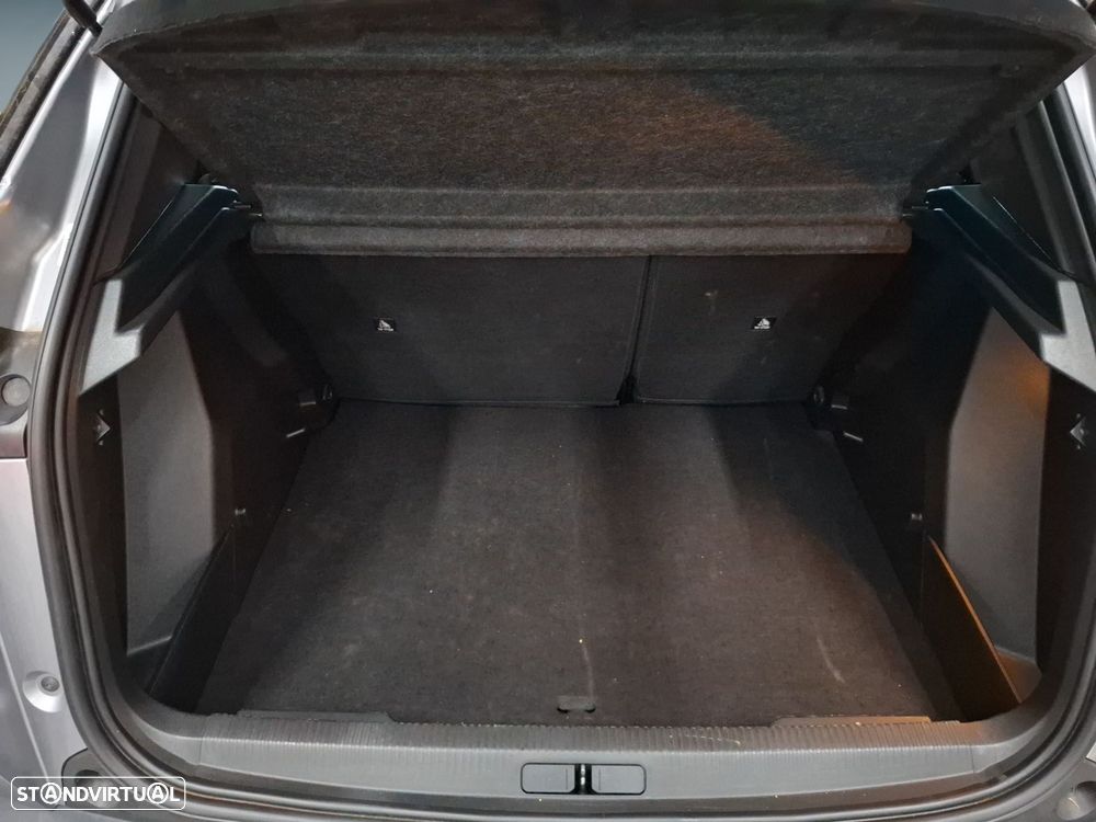 Peugeot 2008 1.2 Hybrid Allure e-DCS6 - 23