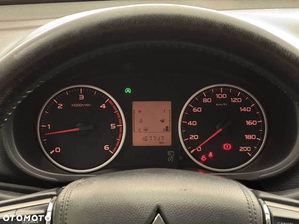 Mitsubishi L200 2.4 d DC Invite EU6 - 16