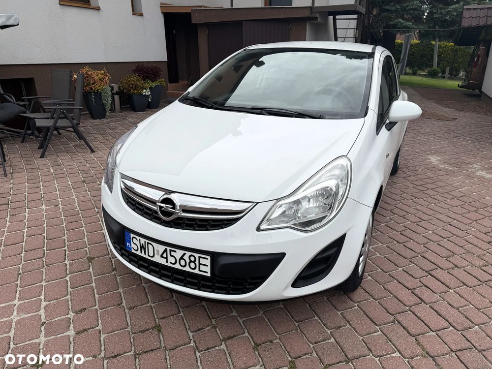 Opel Corsa 1.2 16V Essentia - 2