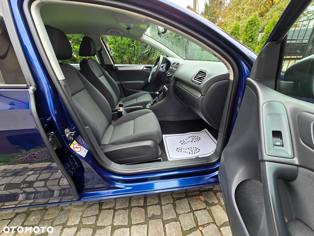 Volkswagen Golf - 25