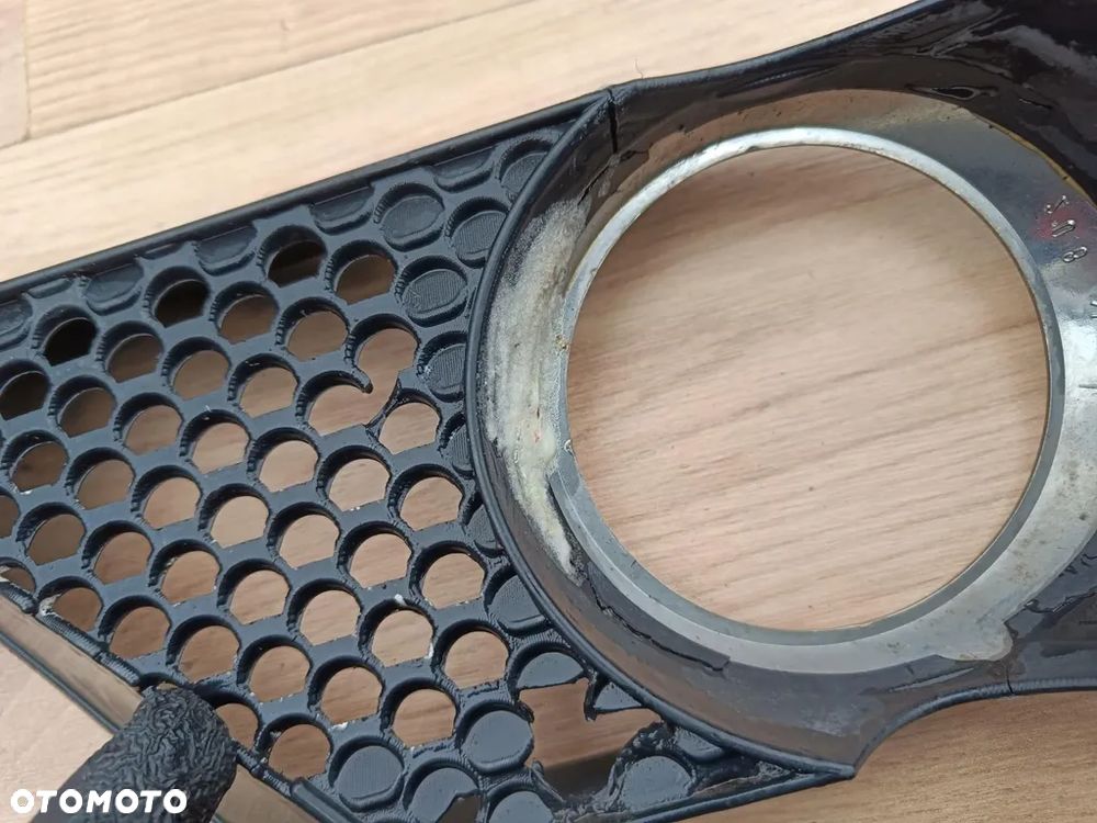 MERCEDES W209 CLK AMG KRATKA zderzaka prawa A2098850453 - 8