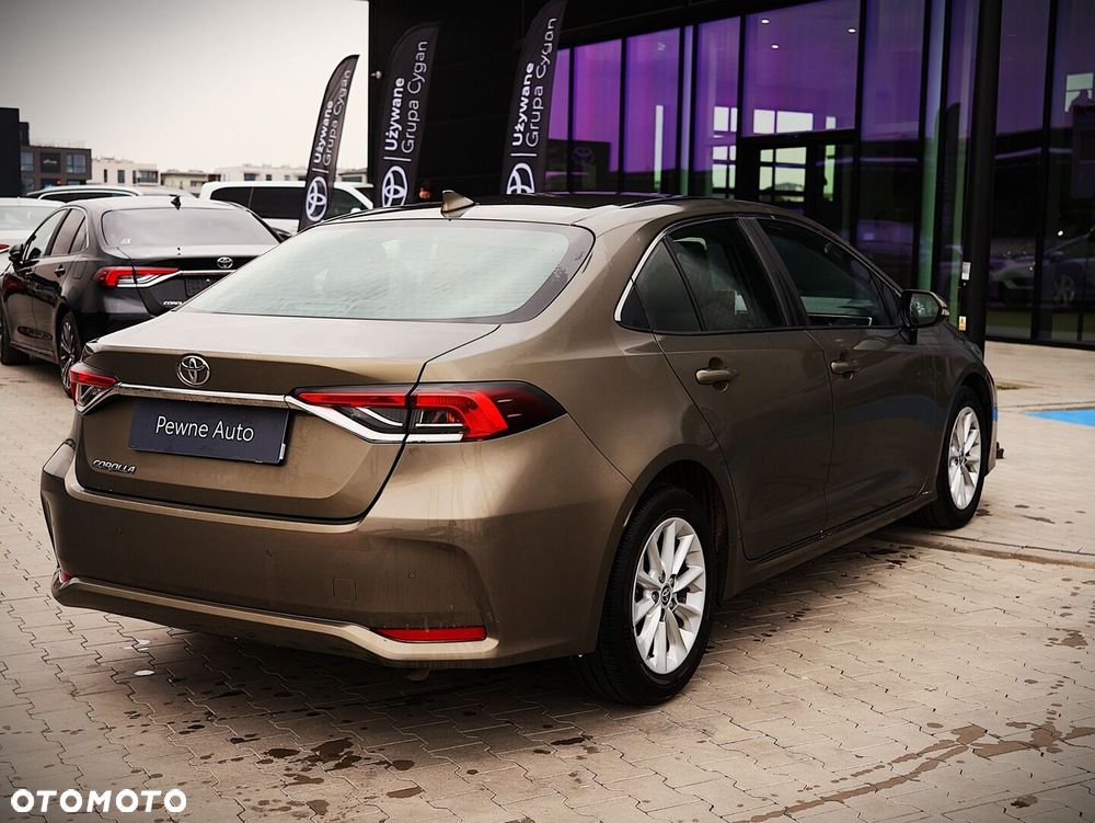 Toyota Corolla - 12