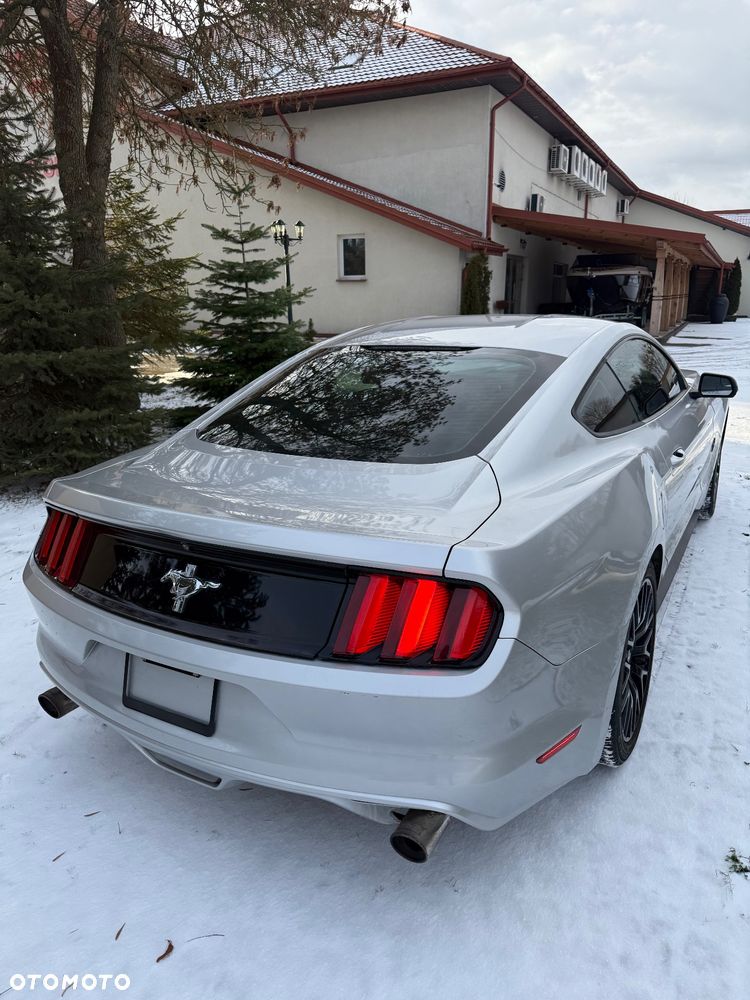 Ford Mustang 3.7 V6 Premium - 15