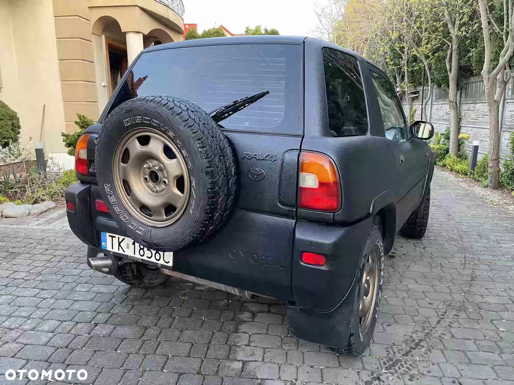 Toyota RAV4 2.0 - 5