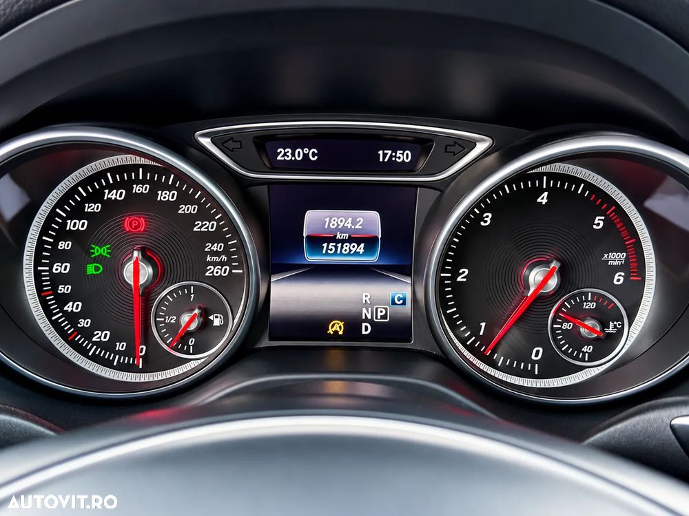 Mercedes-Benz GLA 220 d 7G-DCT - 24