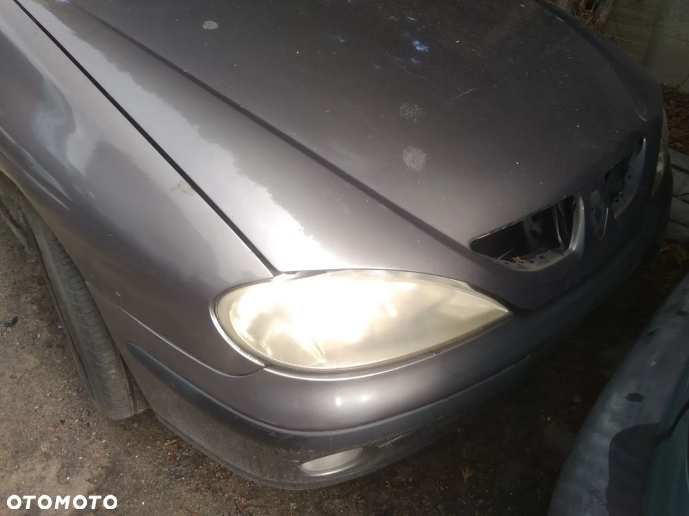 Auto na części - Renault Megane 98 KM diesel 2000 Silnik Skrzynia Drzwi Maska Klapa Błotnik Zderzak Lampa Szyba Klamka Lusterko Deska Kokpit - 3