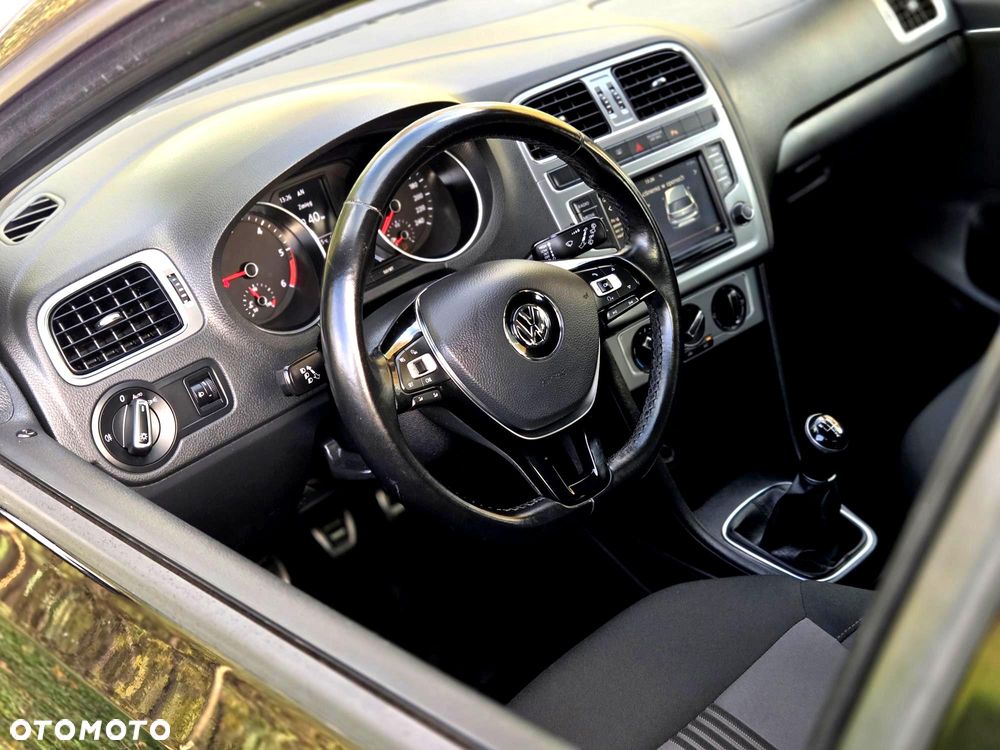 Volkswagen Polo 1.4 TDI Blue Motion Technology Allstar - 33