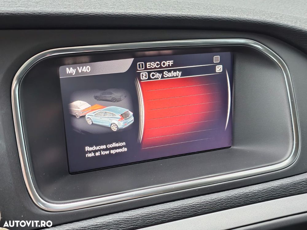 Volvo V40 D2 Geartronic Momentum - 19