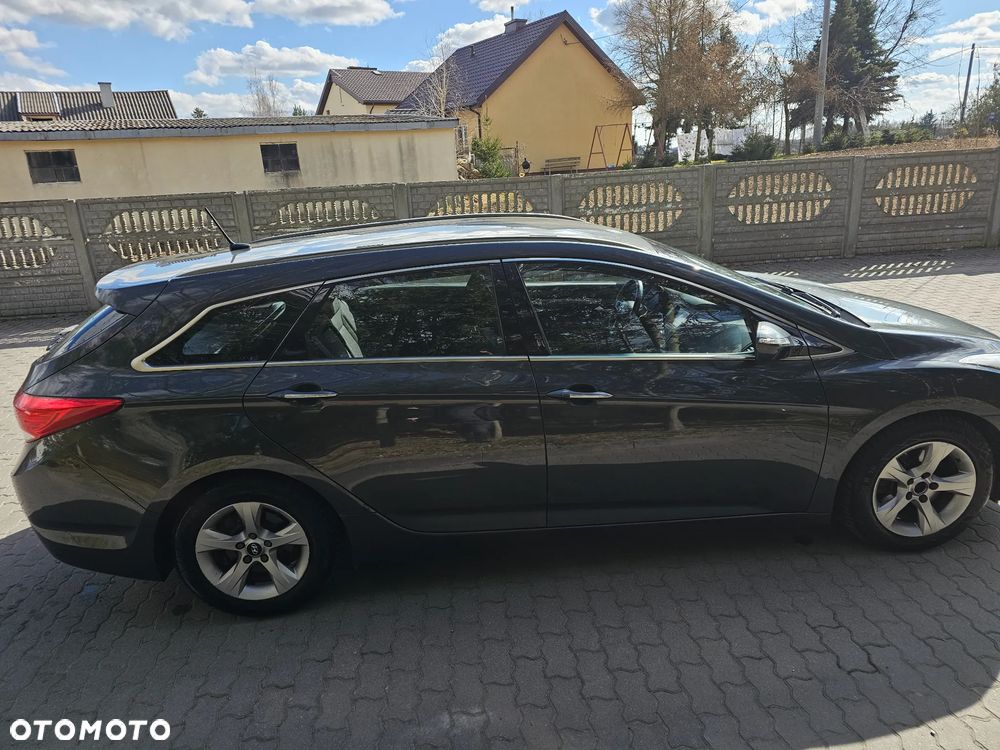 Hyundai i40 i40cw 1.7 CRDi Automatik Fifa World Cup Edition Gold - 23