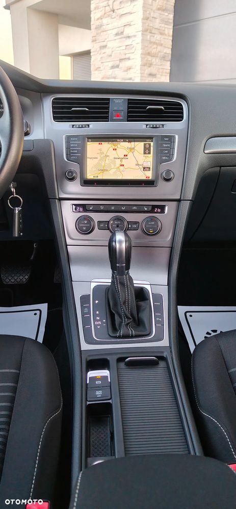 Volkswagen Golf 1.6 TDI BlueMotion Technology DSG Lounge - 22