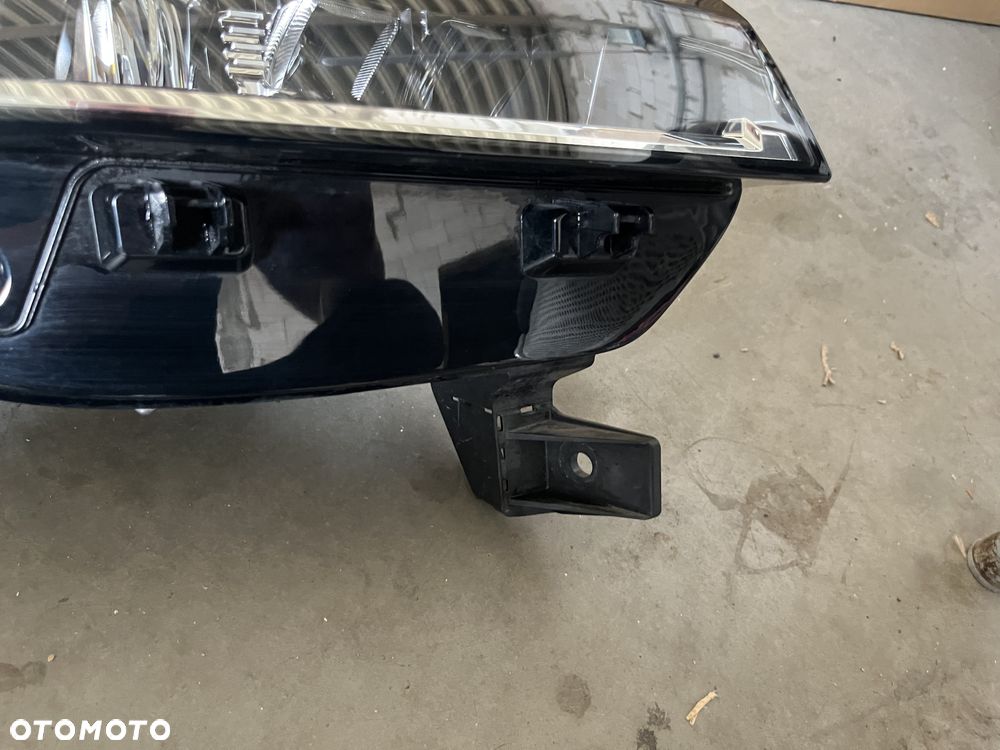 Lampa przednia prawa Renault Megane V E-TECH - 4