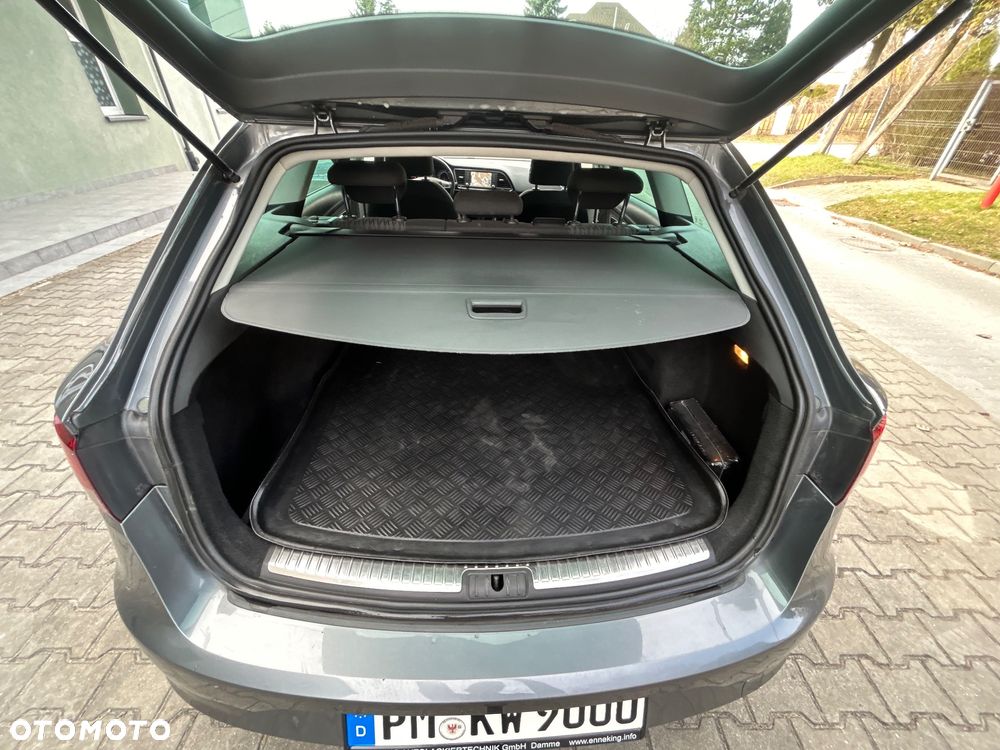 Seat Leon Sportstourer 2.0 TDI DPF Style - 9