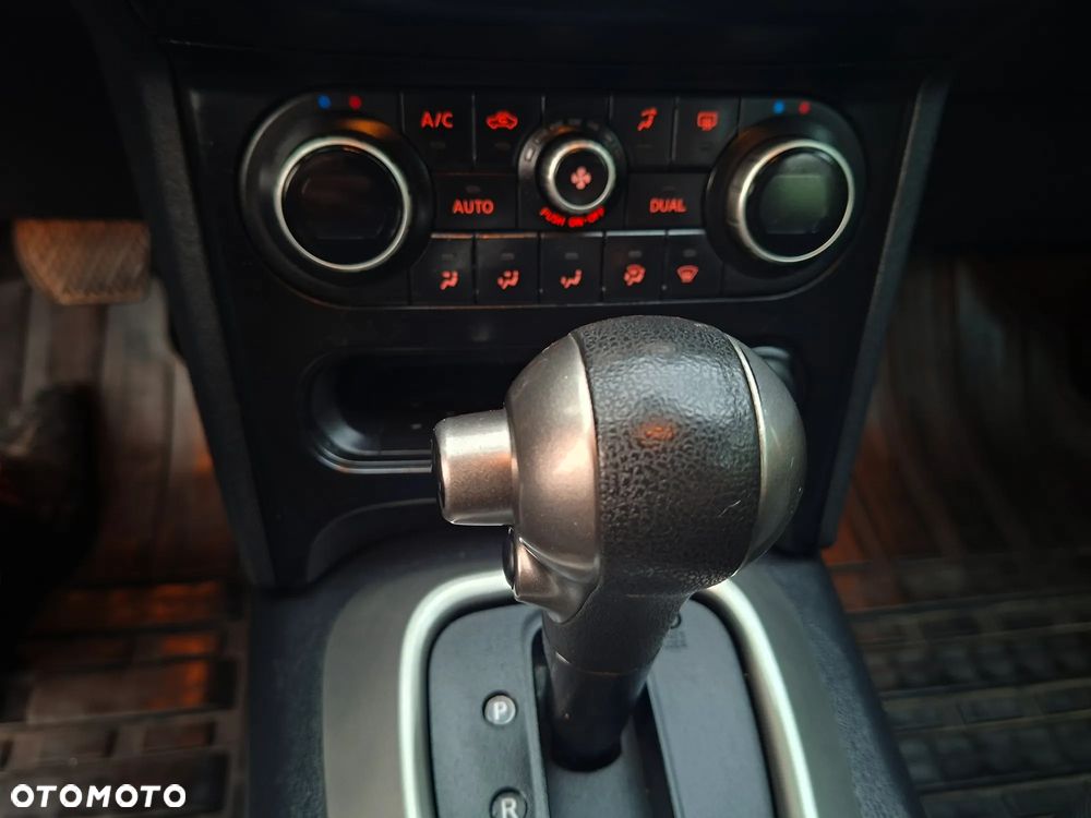 Nissan Qashqai 1.6 Tekna CVT - 17