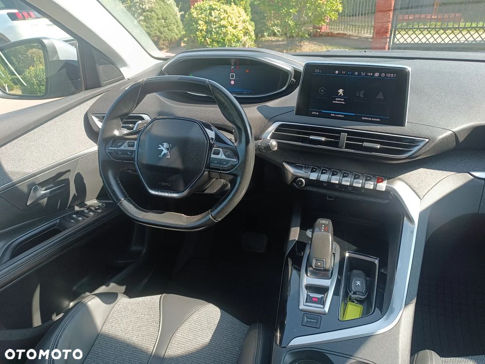 Peugeot 5008 1.6 BlueHDI Allure S&S EAT6 - 10