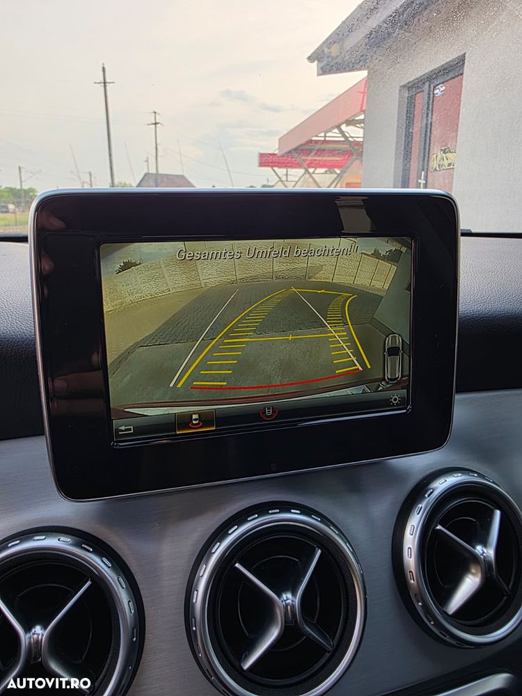 Mercedes-Benz GLA 200 d Aut. - 11