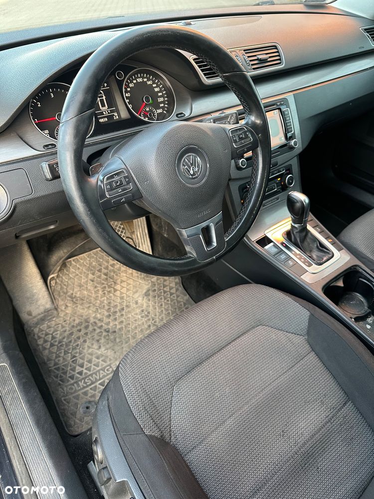 Volkswagen Passat 2.0 TDI Highline DSG - 19