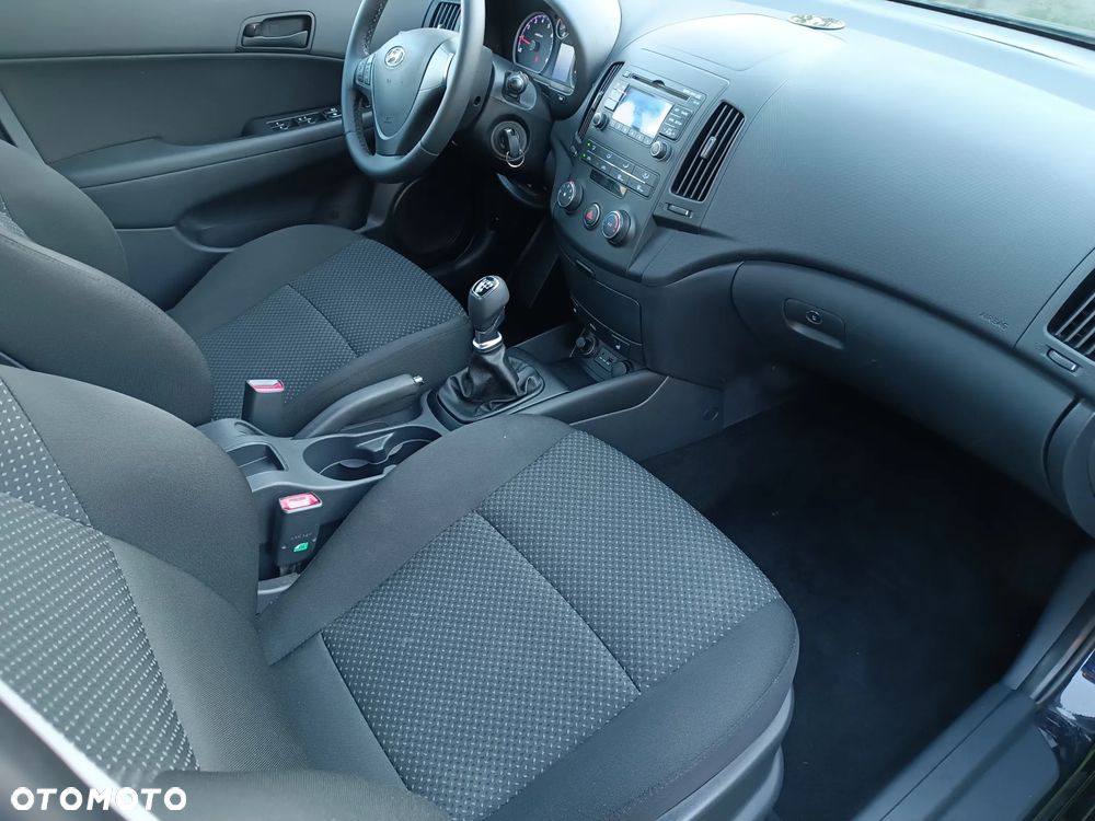 Hyundai i30 1.4 Edition 20 - 27