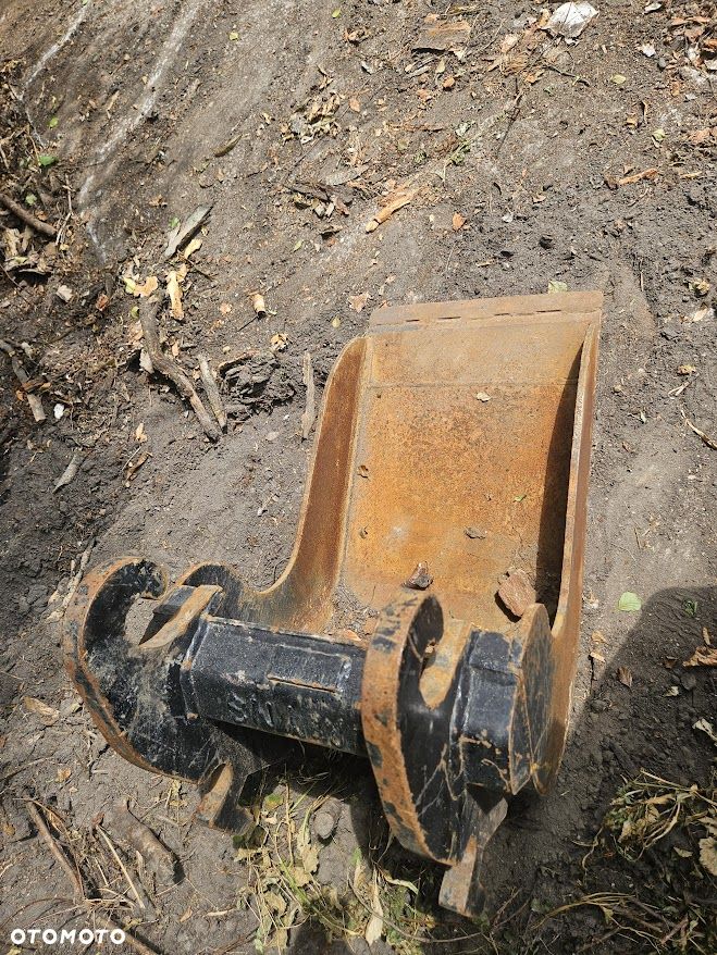 Takeuchi tb250 - 12