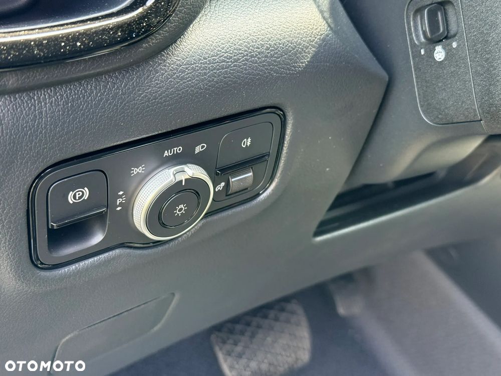 Mercedes-Benz Vito - 22