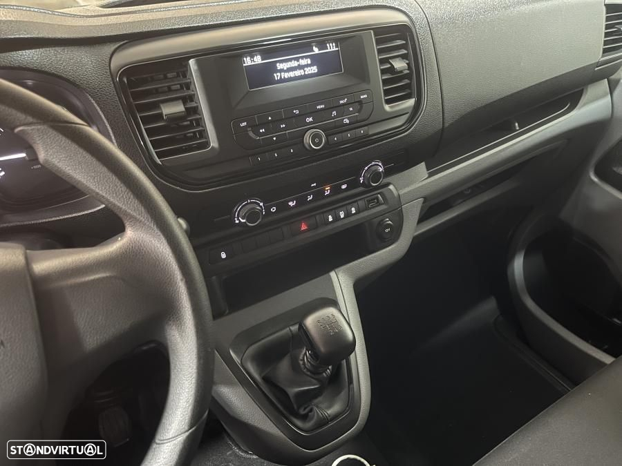 Opel Vivaro 1.5 CDTi L1H1 Essentia - 17