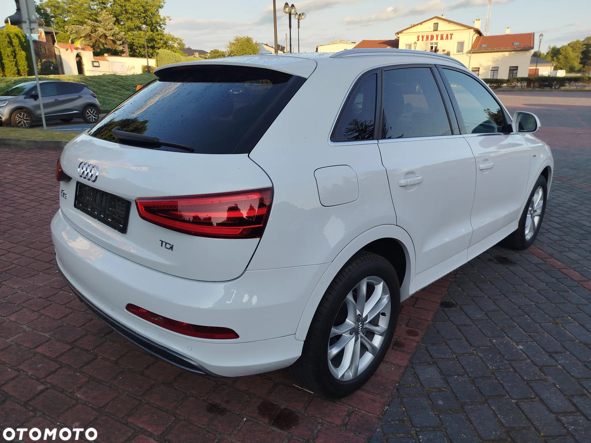 Audi Q3 2.0 TDI Edycja Specjalna - 6