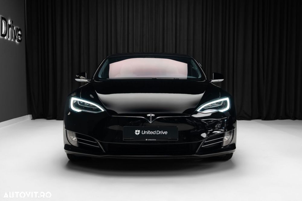 Tesla Model S - 2