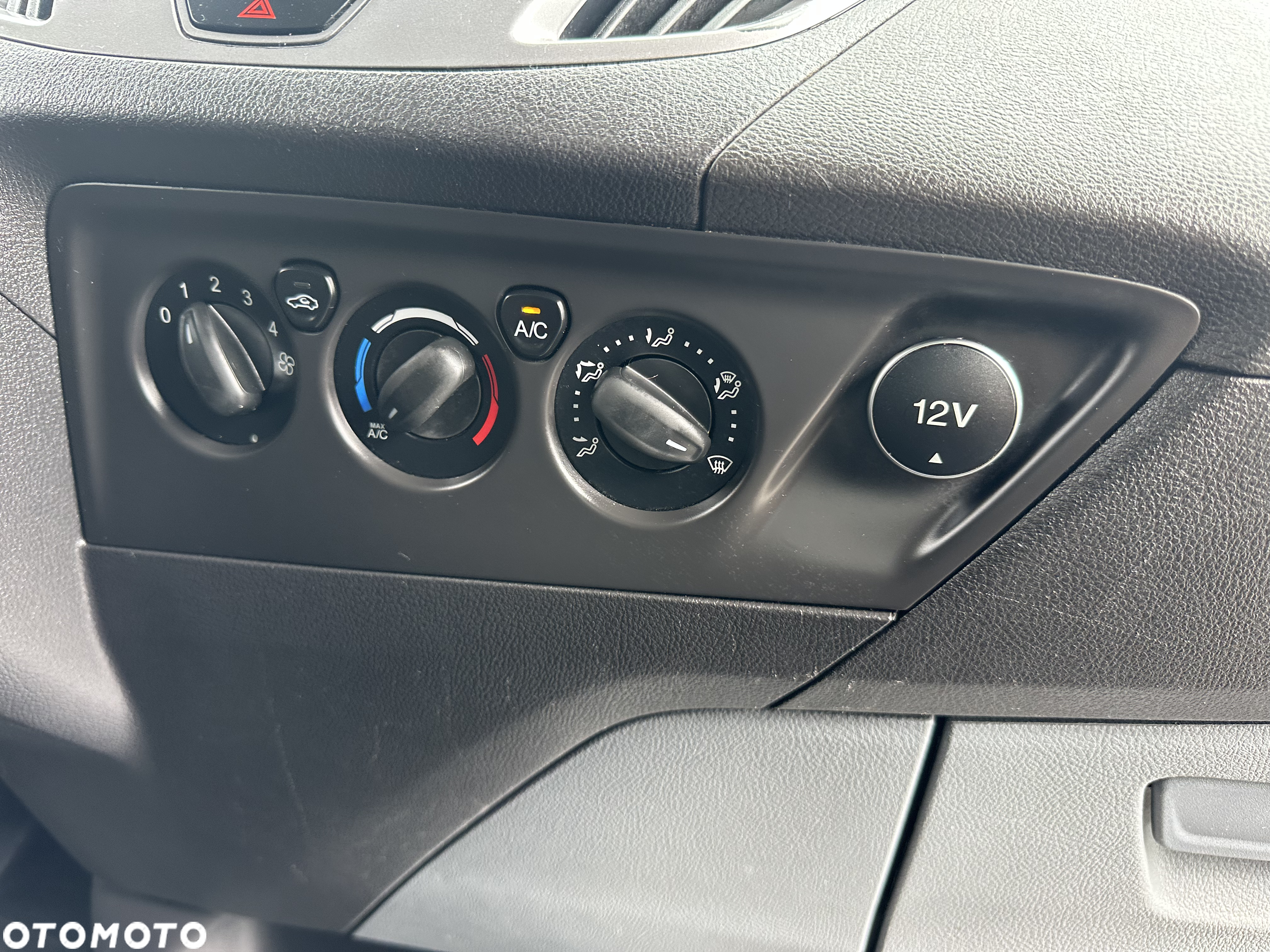 Ford Transit Custom 330 L2H1 Trend - 21