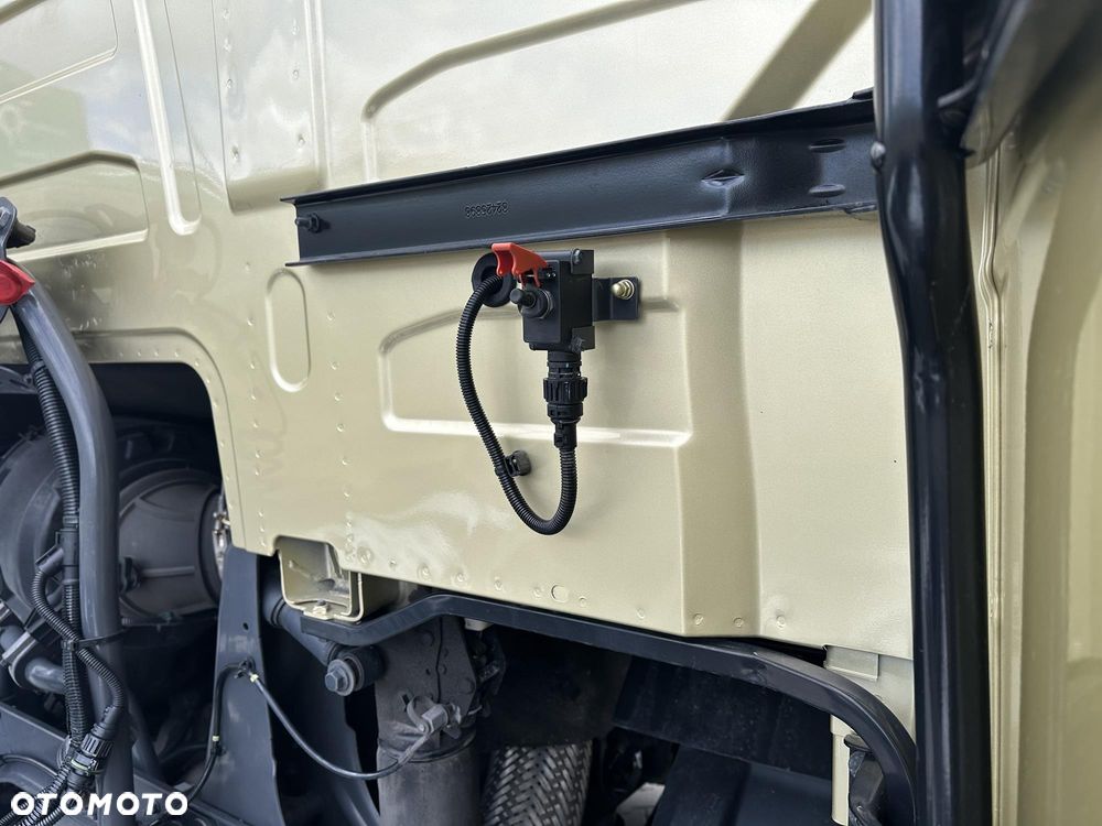 Volvo FH 460 I-SAVE XL ADR - 5