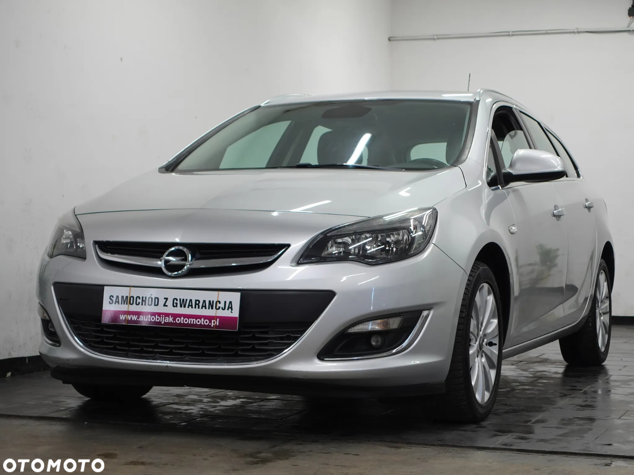 Opel Astra IV 1.6 CDTI Cosmo - 3