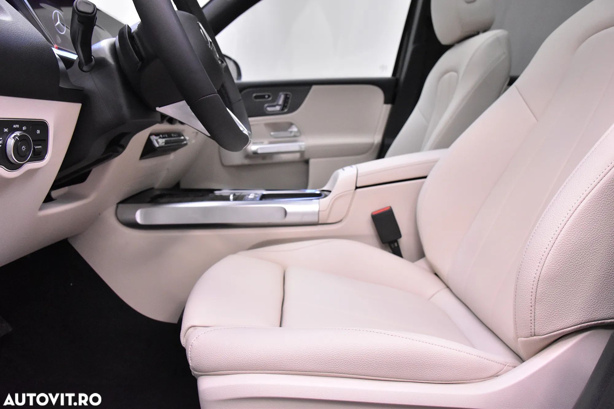Mercedes-Benz GLB 220 4Matic 8G-DCT AMG Line Advanced Plus - 26