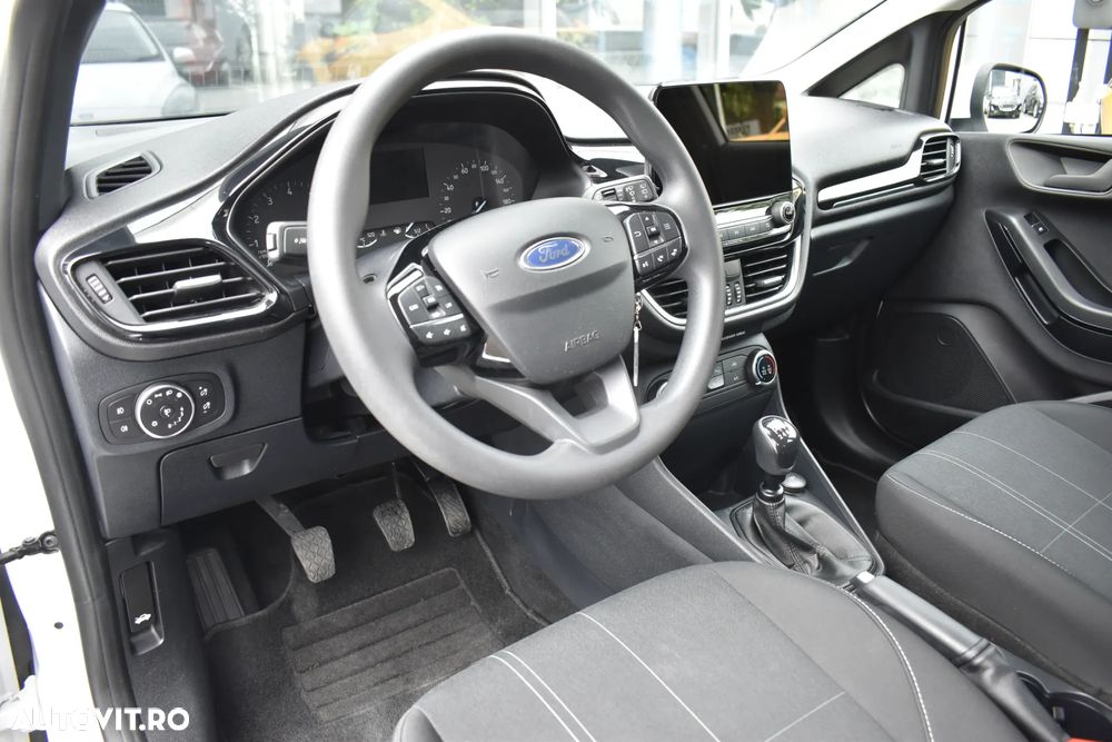 Ford Fiesta - 33