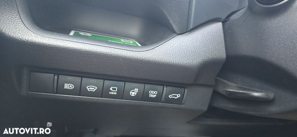 Toyota RAV4 - 11