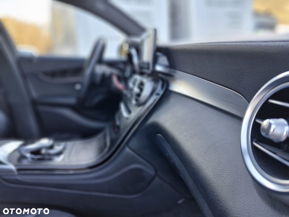 Mercedes-Benz GLC - 26